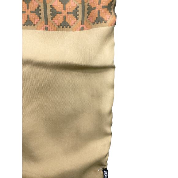 VTG Hermes Scarf Unisex 1Size Rectangle 100%Silk & Cashmere Fringes Green &Brown - Picture 8 of 9